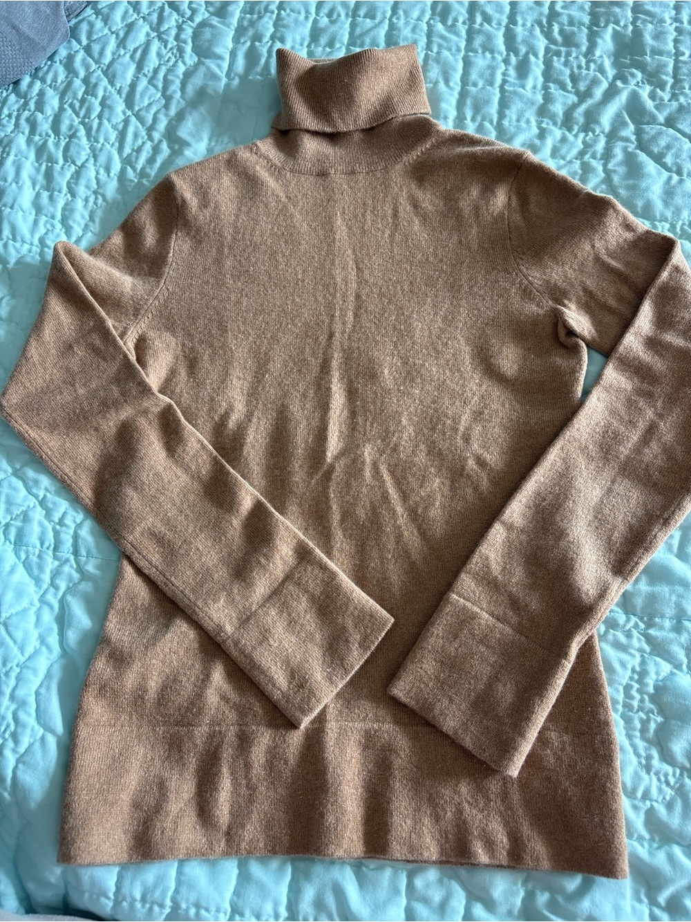 Classic Women's Camel Turtleneck cashmere Sweater